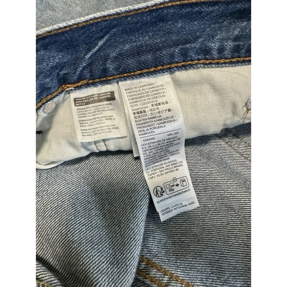 Levis size measurements